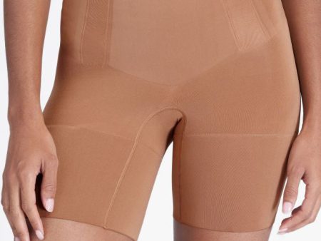 SPANX OnCore Mid-Thigh Short ~ Naked 3.0 Online Sale